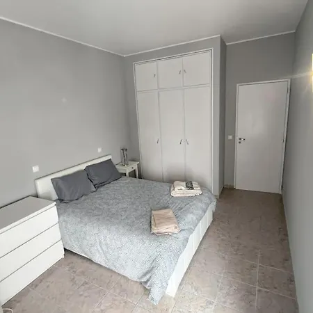 See The Sea In Praia Da Rocha Apartment